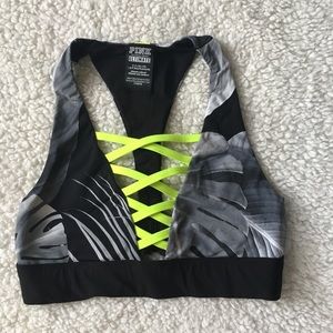 Strappy Sports Bra 💚